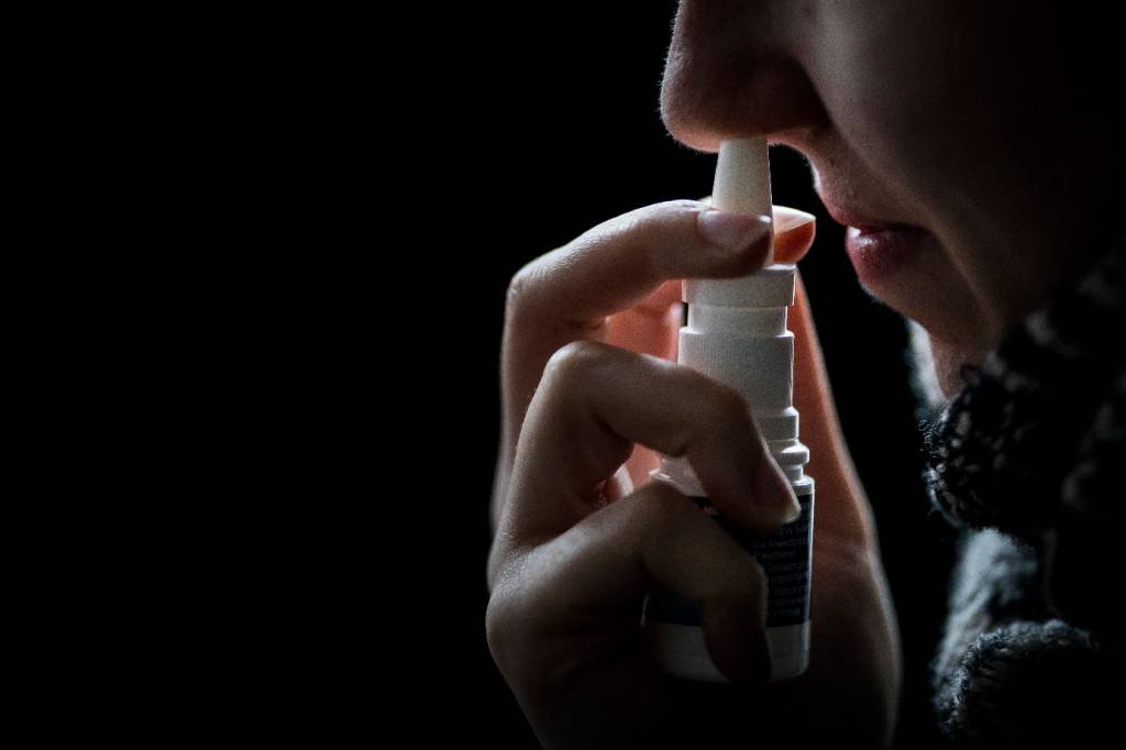 Vacina em forma de spray nasal é desenvolvida por pesquisadores da USP, Unifesp e Fiocruz (Florian Gaertner/Getty Images)