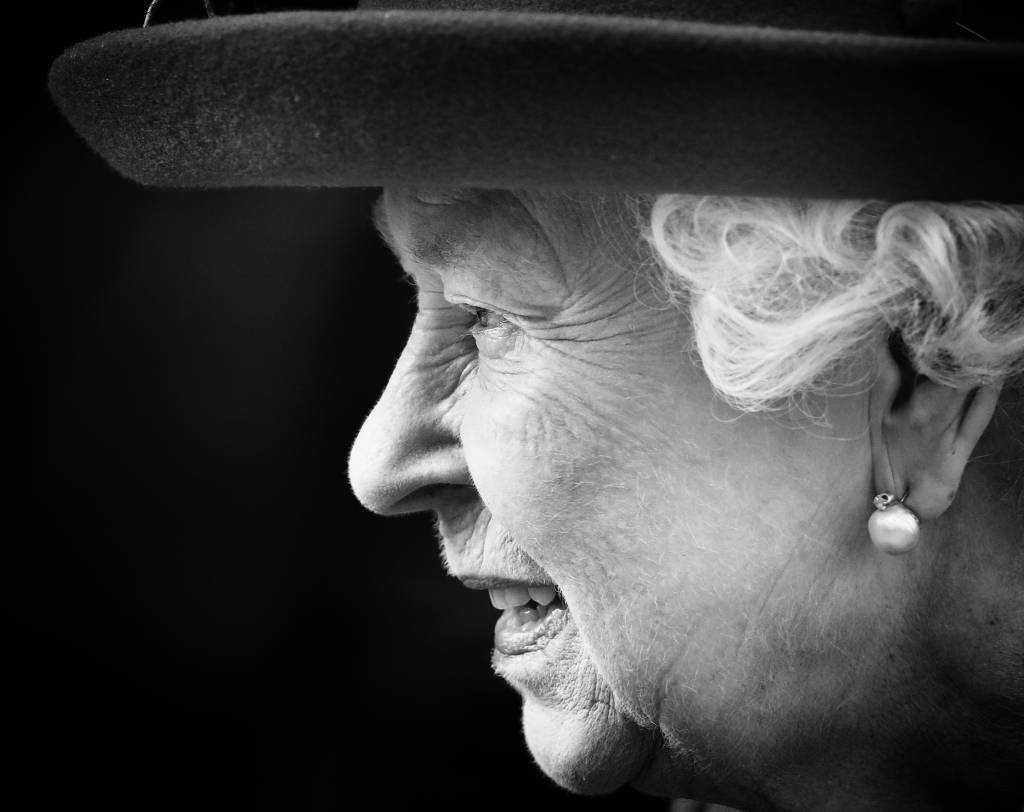 Rainha Elizabeth: na legenda da foto, a rainha fala sobre o surgimento de computadores e o avanço das tecnologias (Getty Images/Max Mumby)
