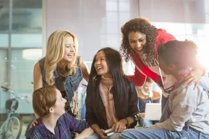 Curso gratuito dá salto na carreira de universitários e projeta nova geração de líderes