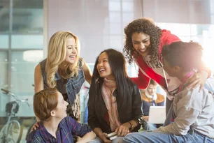 Imagem referente à matéria: Curso gratuito dá salto na carreira de universitários e projeta nova geração de líderes