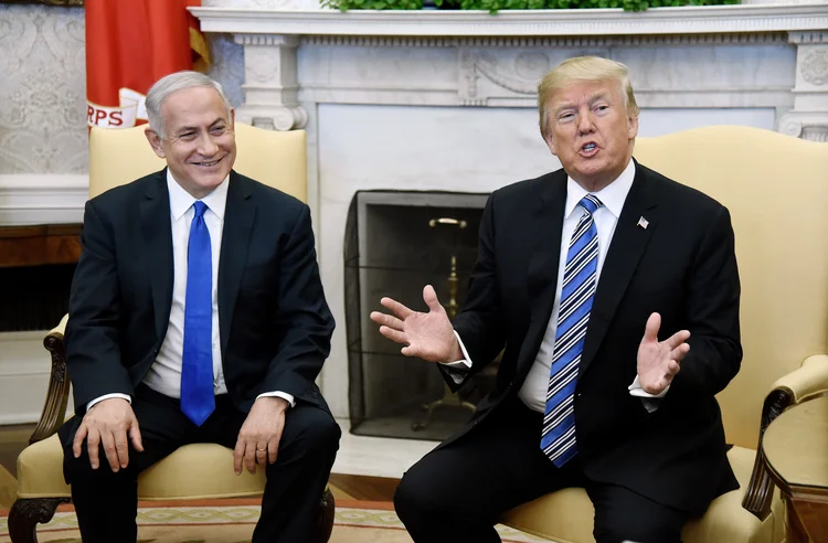 Presidente dos Estados Unidos, Donald Trump, e o primeiro-ministro Benjamin Netanyahu (Olivier Douliery-Pool/Getty Images)