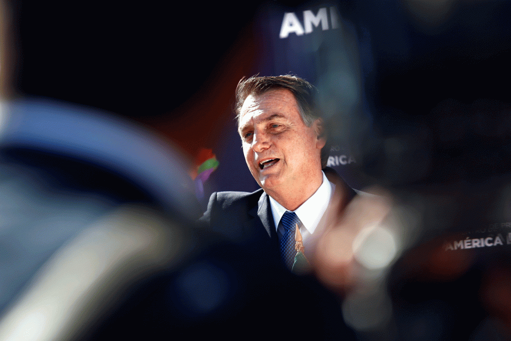 Bolsonaro:Maioria de críticas contra mim são fake news, algumas até mereço
