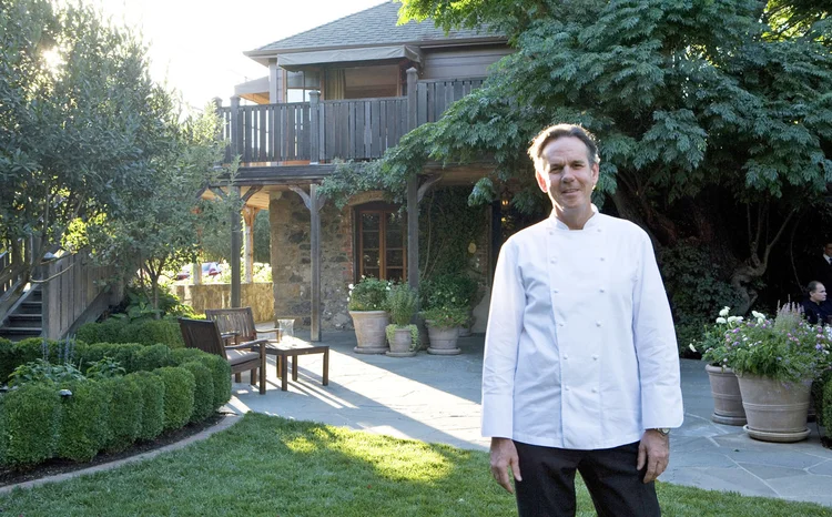 Chef Thomas Keller em seu restaurante The French Laundry, no vale do Napa: primeiro da região a receber a honraria máxima do guia (Maurice ROUGEMONT/Gamma-Rapho/Getty Images)
