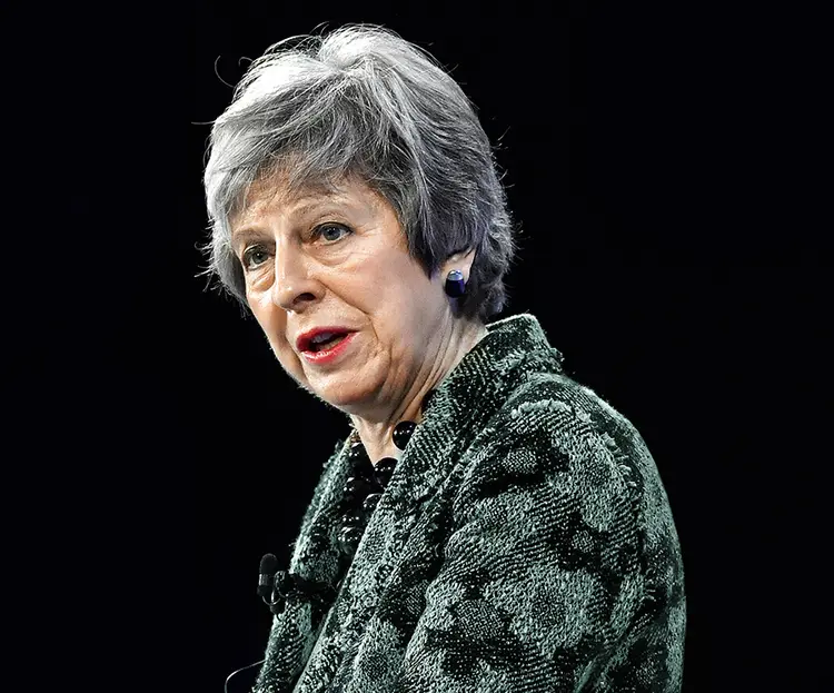 Theresa May: primeira-ministra deve receber nesta quinta-feira (21) resposta da União Europeia sobre o pedido de adiamento do Brexit (Toby Melville/Reuters)