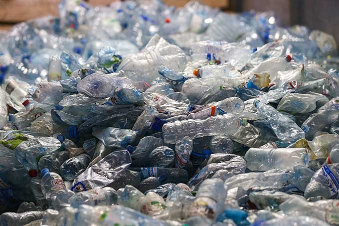 Poluição sem fronteiras —  Brasil é o 4º país que mais gera lixo plástico