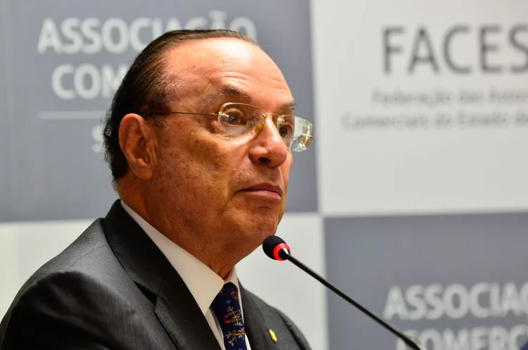 Maluf: caso não efetue o pagamento, o ex-prefeito fica sujeito à multa de 10% do valor do débito (Rovena Rosa/Agência Brasil)