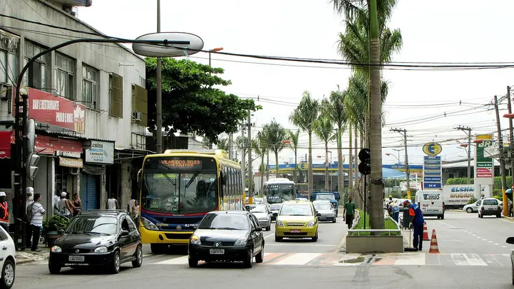 Comparado com outras regiões do estado, o custo de vida na Baixada Fluminense é mais acessível (Luiz Antonio Silva/Wikimedia Commons)