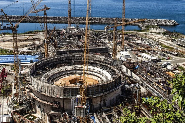 Angra 3: pelo menos mais sete anos para terminar a obra e começar a gerar uma energia cara (Ricardo Funari / Brazil Photos/Getty Images)