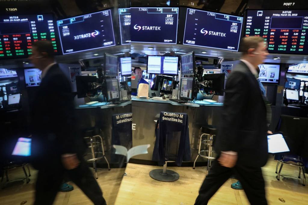 Bolsa de Nova York (NYSE): bolsas competem por taxas de listagem e muitas vezes começam a conversar com grandes empresas muito antes de estarem prontas para IPO (Brendan McDermid/Reuters)
