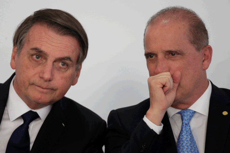 Bolsonaro e Onyx: mudança já era esperada e dada como certa por auxiliares do governo (Ueslei Marcelino/Reuters)