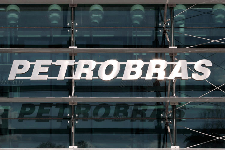Petrobras: estatal vai vetar funcionário que não aderir ao programa de demissão voluntária em contrato futuro (Paulo Whitaker/Reuters)