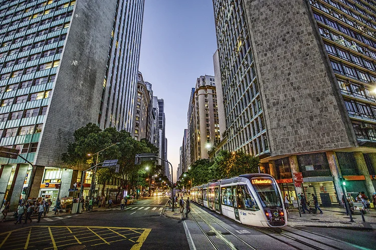 VLT do Rio de Janeiro: os bondes transportam 60.000 pessoas por dia, um quinto da demanda prevista | Rogério Reis/Pulsar Imagens