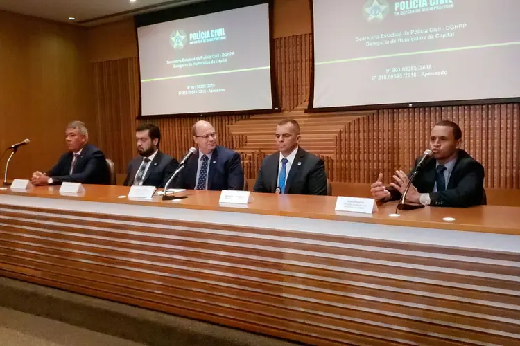 Coletiva de imprensa: o governador reuniu autoridades da Polícia Civil e os delegados responsáveis pelo inquérito (Polícia Civil do Rio de Janeiro/Reprodução)