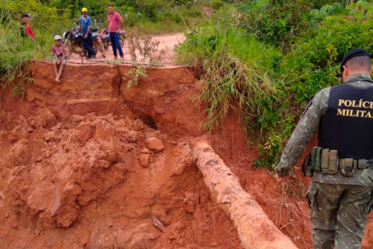 Rondônia: uma força-tarefa foi mobilizada para avaliar os impactos do rompimento (Polícia Ambiental/Divulgação)