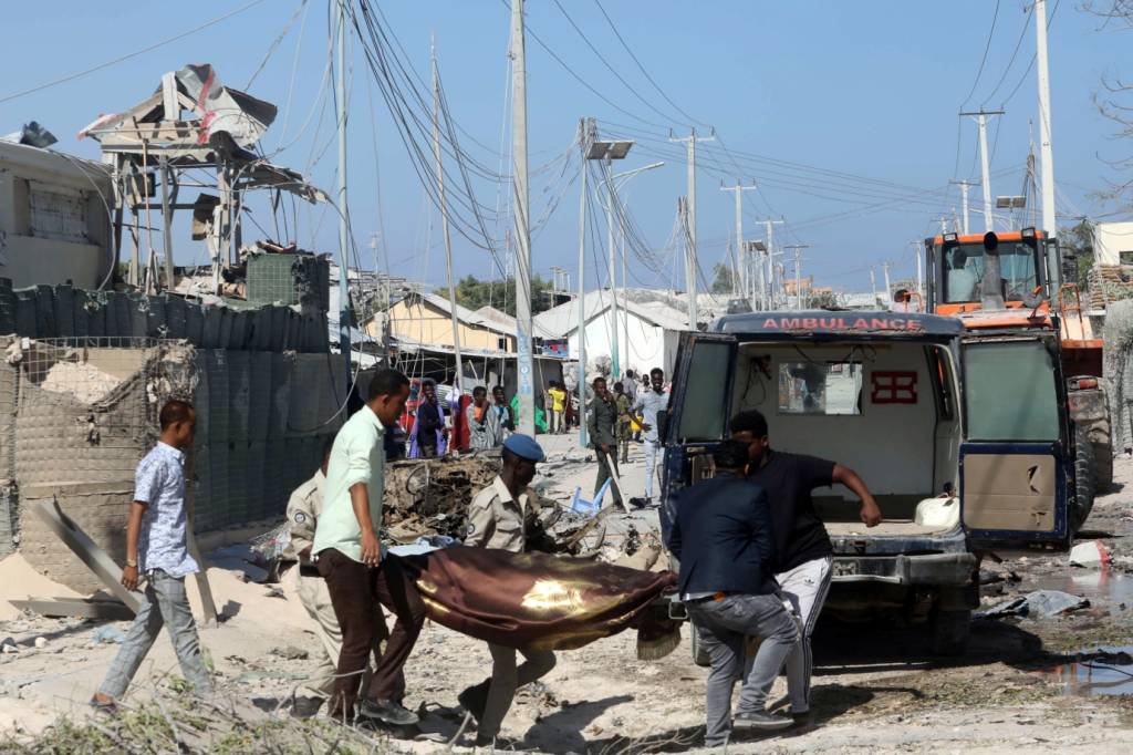 Atentado a bomba deixa 11 mortos na Somália