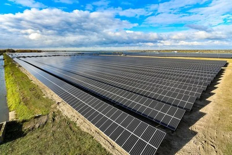 O Parque Solar de Moerdijk, fornecido pela Suntech (PRNewsfoto/Suntech)