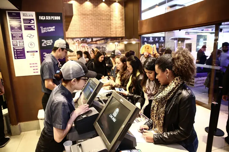 Loja do Taco Bell em shopping: Para conquistar o cliente do horário de almoço, o atendimento precisa ser rápido (Taco Bell/Divulgação)