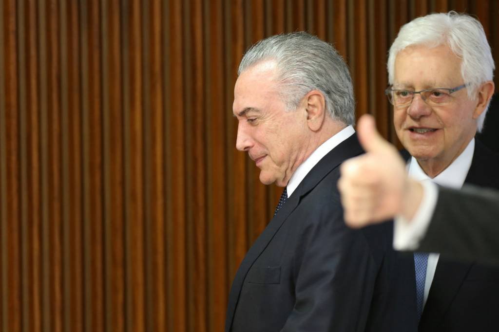 Temer-Moreira Franco: ex-presidente e ex-ministro tiveram denúncia aceita pelo juiz Marcelo Bretas (Reuters/Adriano Machado)