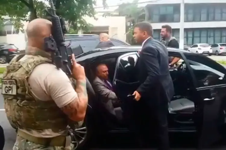 Ex-presidente é preso em São Paulo e levado para Superintendência da Polícia Federal no Rio de Janeiro (TV Globo/Reprodução)