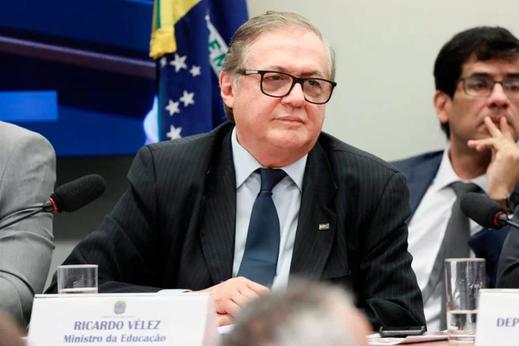 Vélez Rodríguez: em meio a crises e enfraquecimentos, o ministro consegue desagradar tanto a bancada evangélica como educadores (Cleia Viana/Agência Câmara)