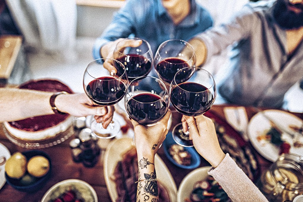 Por que bebemos tão pouco vinho?