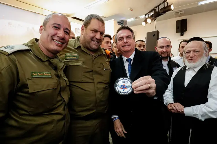 No segundo dia da visita a Israel, Bolsonaro condecora hoje (1º) os 136 militares israelenses da Brigada de Busca e Salvamento do Comando da Frente Interna (Alan Santos/Agência Brasil)