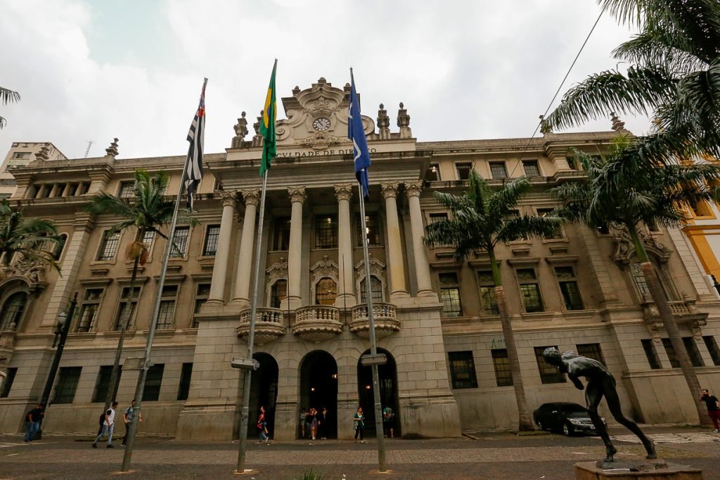 USP, Unesp e Unicamp sofrem corte de bolsas de mestrado e doutorado