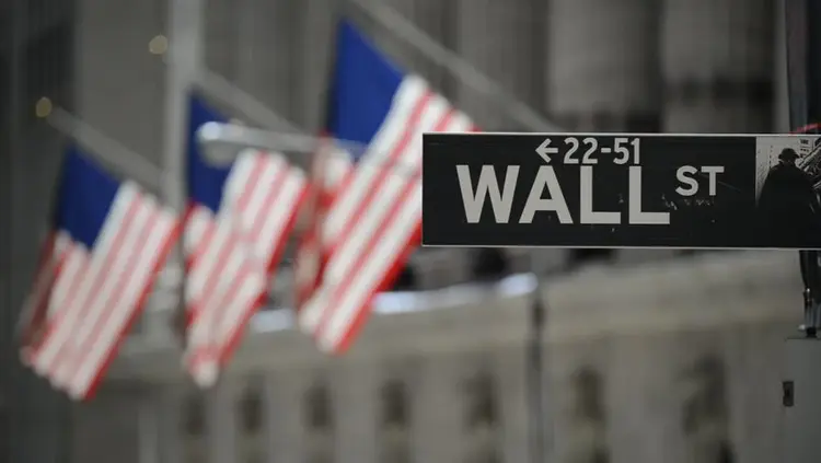 Wall Street: ajuste na expectativa de juros mexeu com mercados (Shutterstock/Shutterstock)