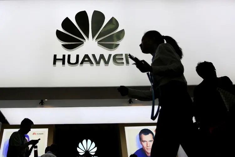 Logo da Huawei: empresa vai sofrer com bloqueio do Google, mas tem como vantagem sua grande presença fora dos Estados Unidos (Aly Song/Reuters)