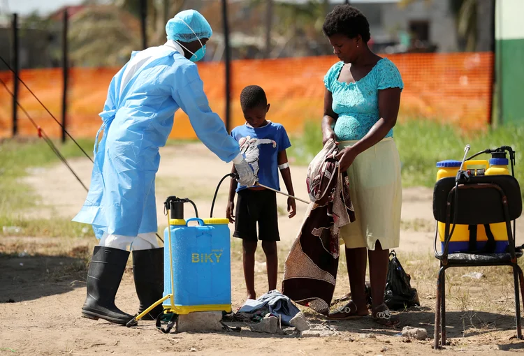 Moçambique: cerca de 1,85 milhão de pessoas afetadas por esta tragédia no país dependem de alimento, água e refúgio proporcionados por organizações humanitárias (Mike Hutchings/Reuters)