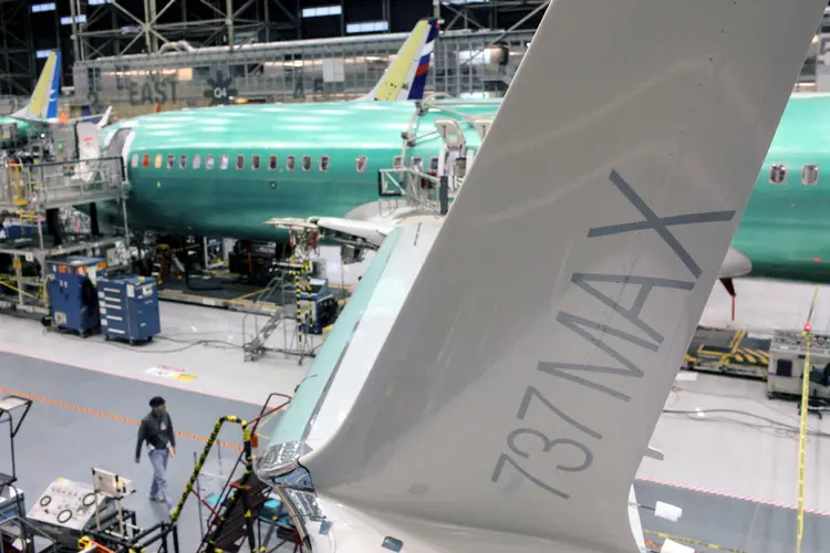 Decisão da Boeing de cortar a produção de suas aeronaves 737 afetou as ações de seus fornecedores nesta segunda-feira (Matt Mills McKnight/Reuters)