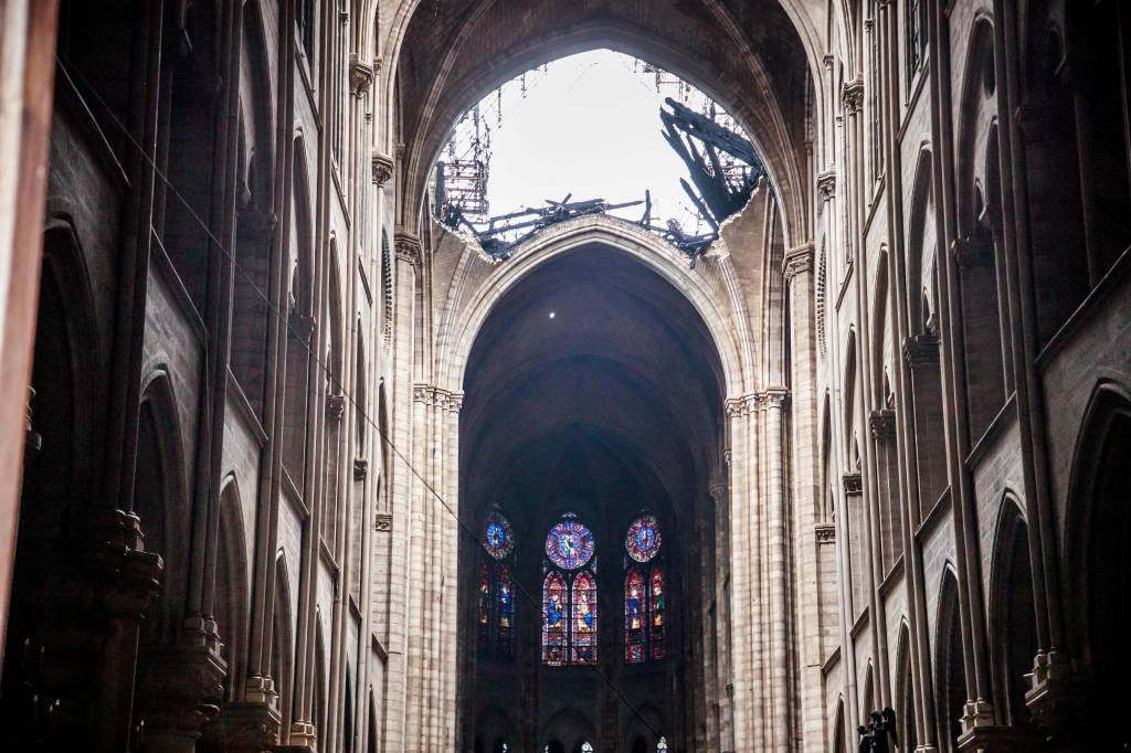 Notre-Dame: dispositivos de realidade virtual permitem explorar a catedral sem sair de casa (Christophe Petit Tesson/Reuters)