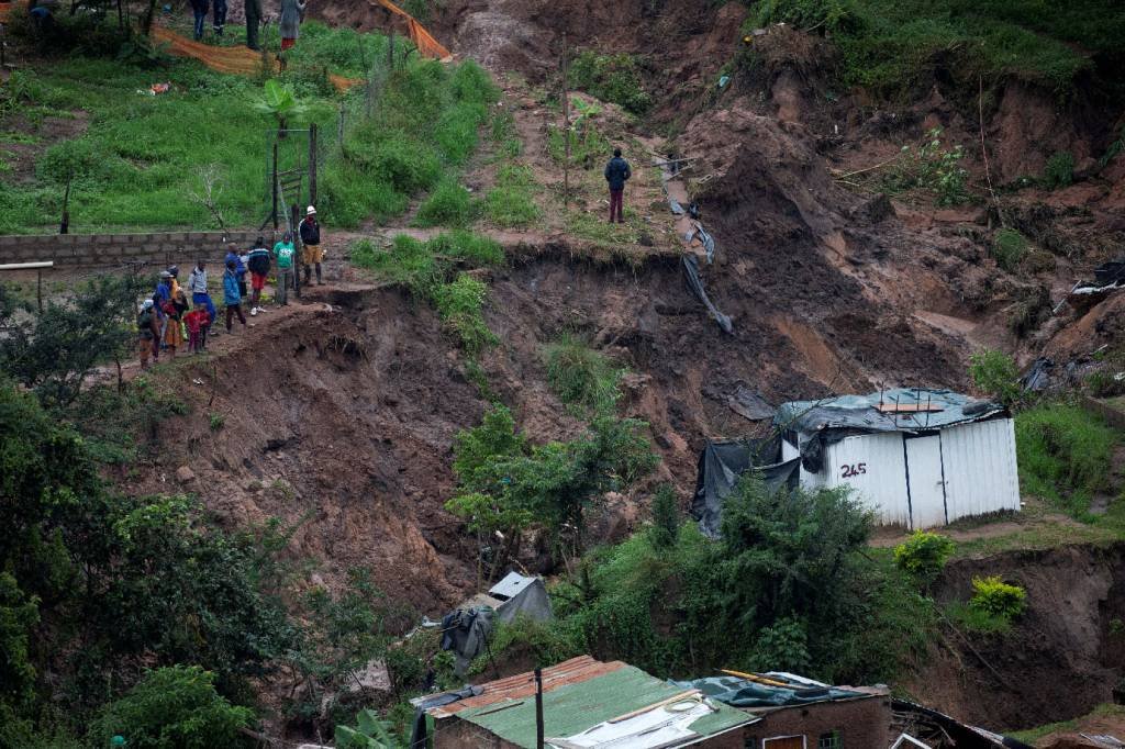 Inundações e deslizamentos deixam 51 mortos na África do Sul