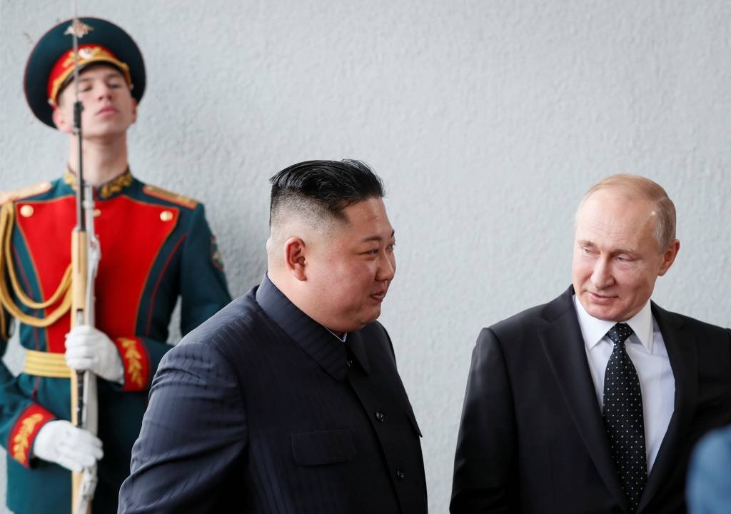 Putin e Kim confiam que cúpula contribuirá no processo de desnuclearização