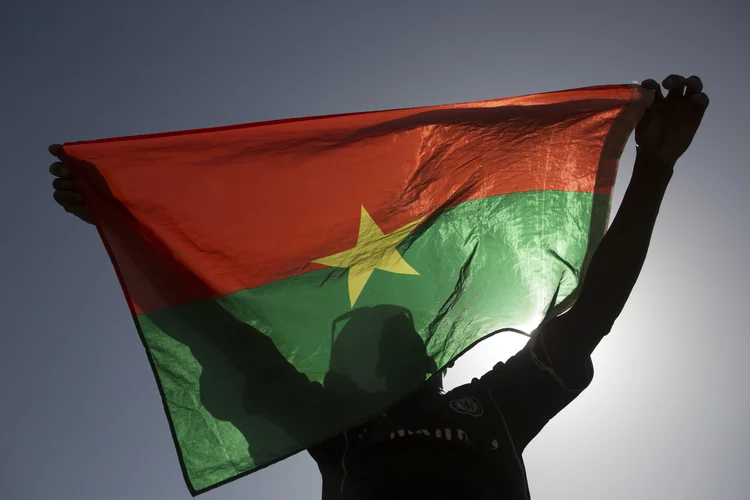 Burkina Faso: Constituição foi suspensa e o Parlamento, dissolvido. (Joe Penney/Reuters)