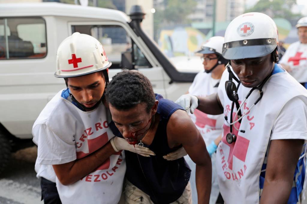 Confrontos na Venezuela deixaram ao menos 69 manifestantes feridos