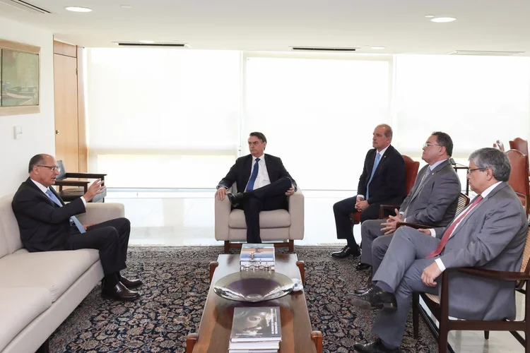Nesta quinta, 4, Bolsonaro se encontrou com líderes partidários para conversar sobre apoio à reforma da Previdência (Marcos Corrêa/PR/Agência Brasil)
