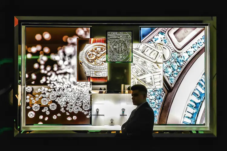 Relógios expostos no salão  Baselworld: será o fim do maior evento do setor no mundo? (Stefan Wermuth/Bloomberg/Getty Images)