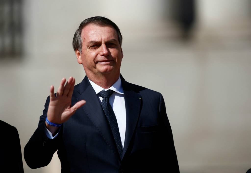 Não existe divisão entre militares e olavistas, diz Bolsonaro