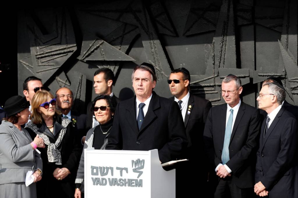 "Passado não pode ser esquecido", diz Bolsonaro sobre Holocausto