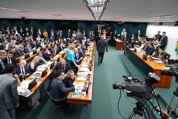 CCJ: deputados voltam a discutir o relatório da reforma da Previdência (Pablo Valadares/Agência Câmara)