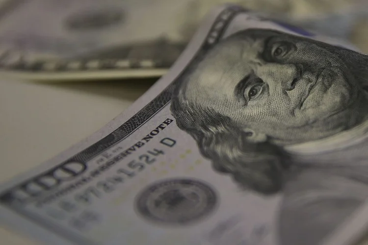 Dolar-Moeda estrangeira (Marcello Casal Jr/Agência Brasil)