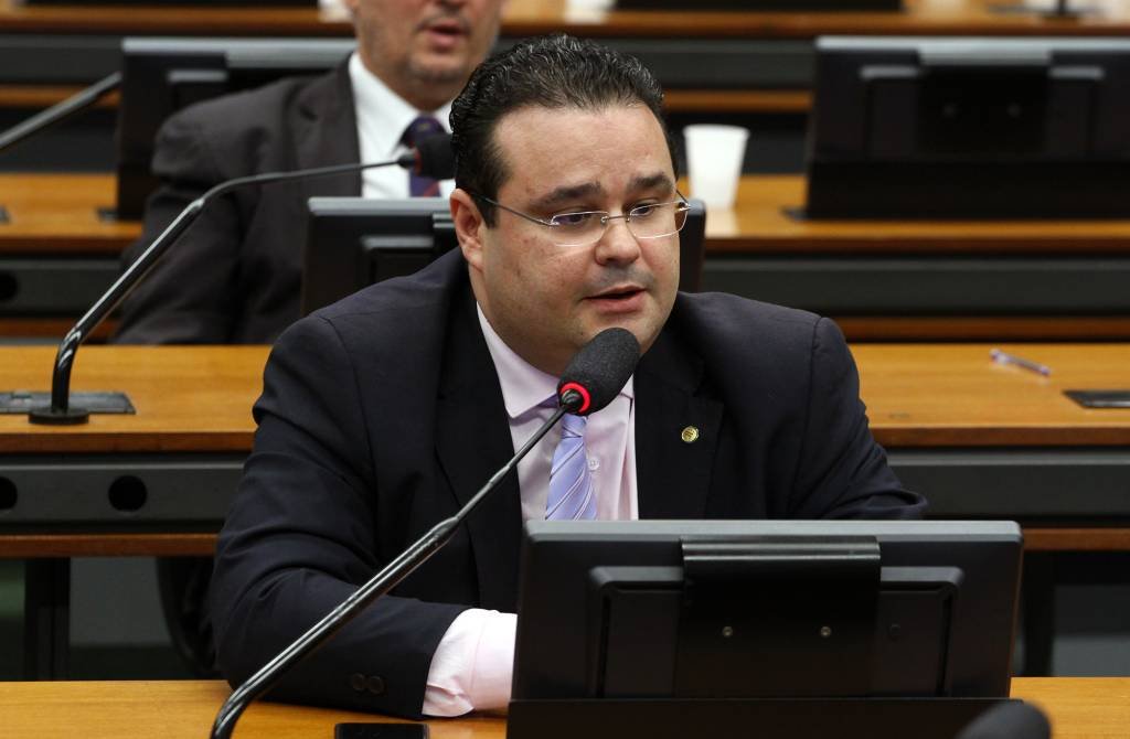 Deputado do PSD acredita que maioria da bancada votará pela reforma