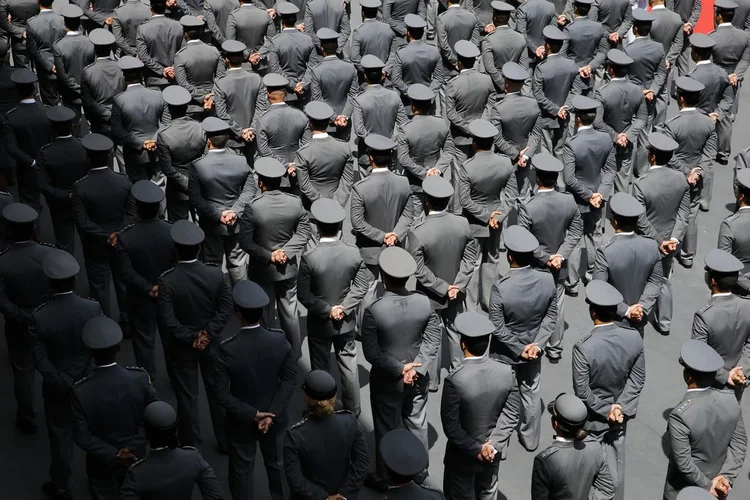 Militares: regra geral do projeto é aumentar o tempo de serviço dos militares para 35 anos para passar para a reserva (Fernando Frazão/Agência Brasil)