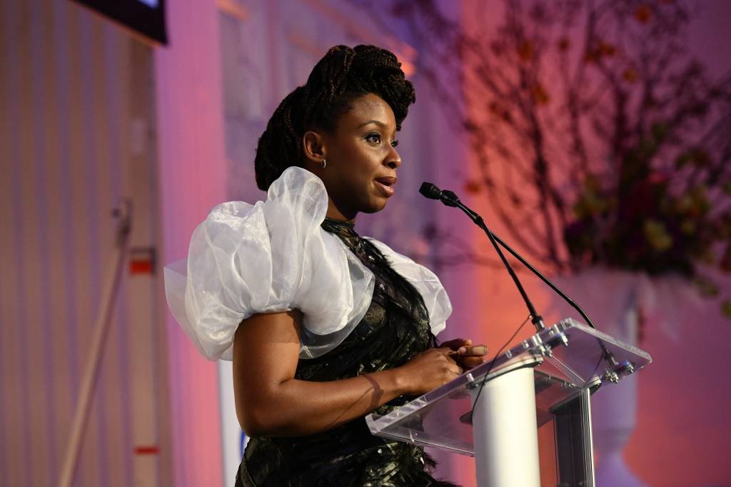 Chimamanda Ngozi Adichie diz que é dever do homem ser feminista