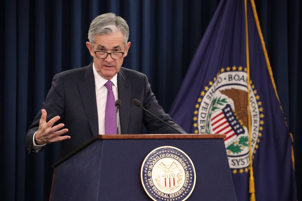 Forte crescimento e inflação fraca dão conforto para Fed manter juro
