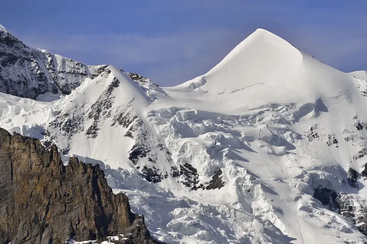 Aquecimento global: com o aumento das emissões RCP8.5, os Alpes ficarão praticamente livres de gelo até 2100 (DEA / ALBERT CEOLAN / Contributor/Getty Images)