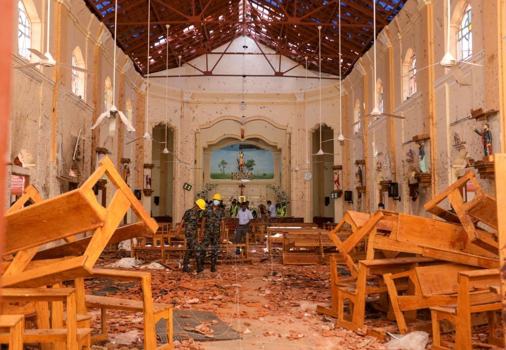 Número de mortos em ataques no Sri Lanka chega a 321