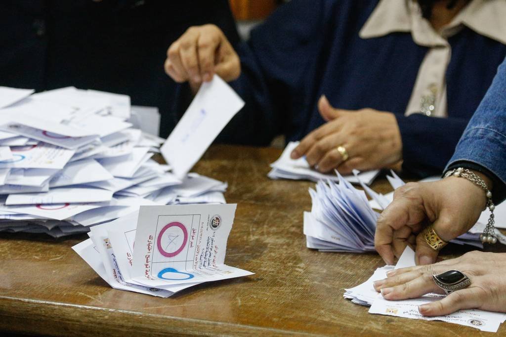 Egito aprova mudança que manterá presidente no poder até 2030
