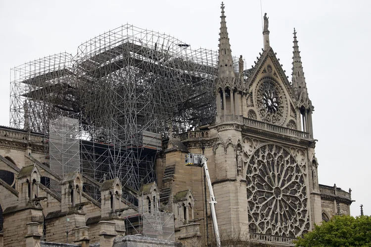 Notre-Dame: Calor recorde que atinge a França ameaça estrutura da catedral (Chesnot/Getty Images)